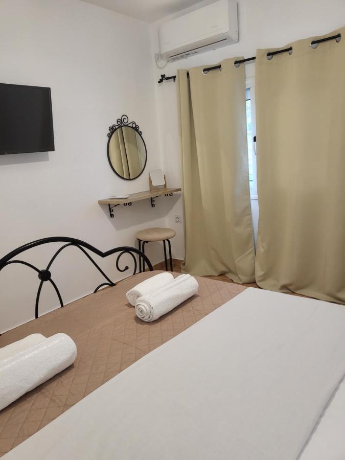 Houlia Home Διαμέρισμα Με Δωρεάν Χώρο Στάθμευσης Steniaí エクステリア 写真