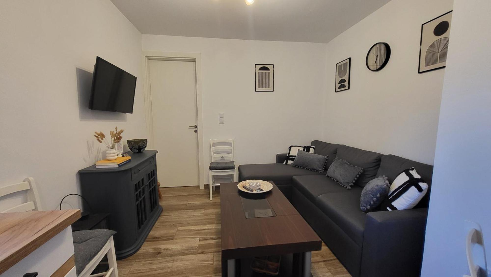 Houlia Home Διαμέρισμα Με Δωρεάν Χώρο Στάθμευσης Steniaí エクステリア 写真